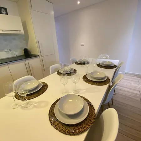 Formosa Apartment *